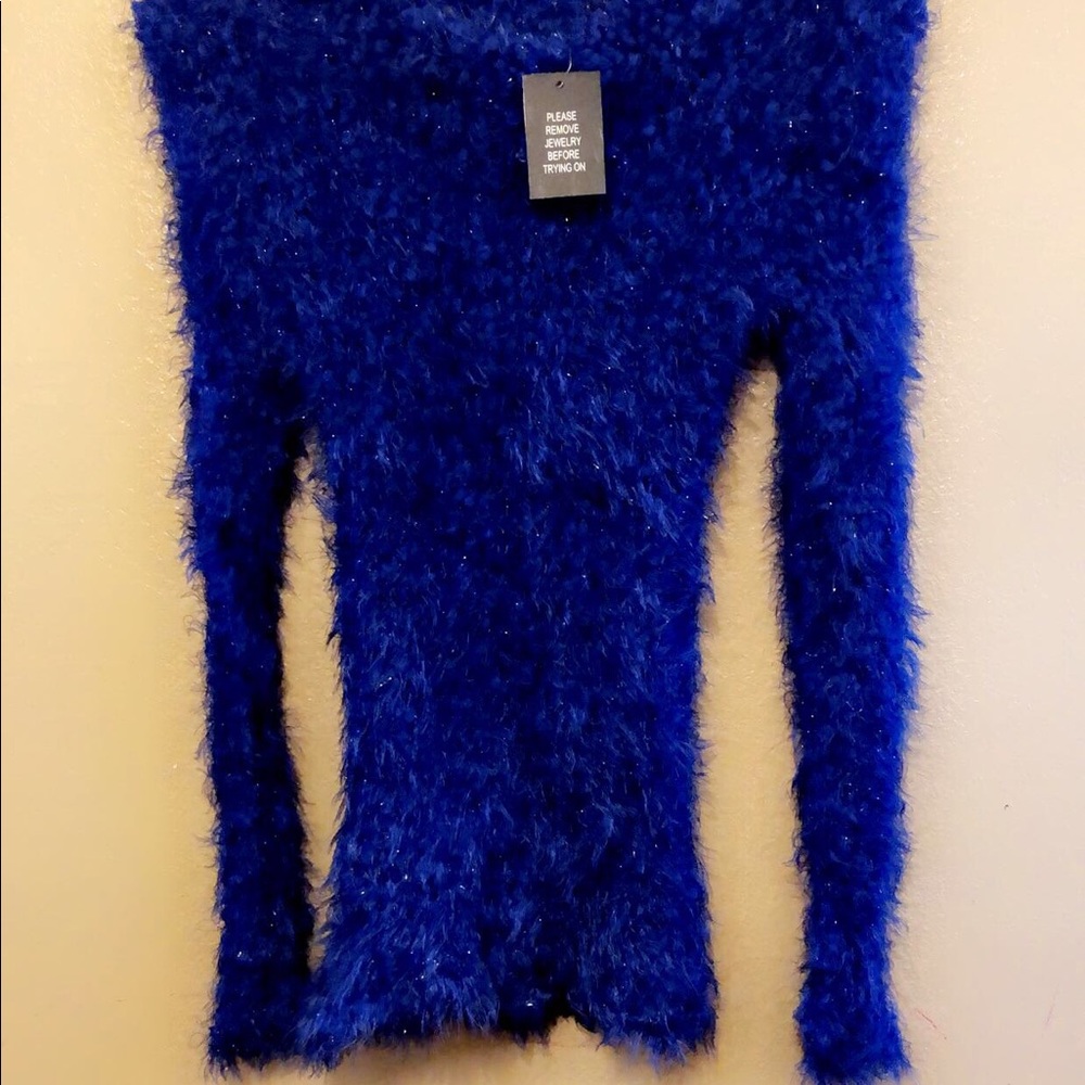 VIP fur pullover NWT - Picture 2 of 4
